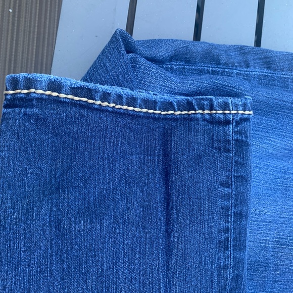 Silver Capri Jeans - Picture 8 of 9